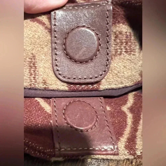 Pendleton | ladies wool hobo, convertible shoulder handbag. - Picture 13 of 16